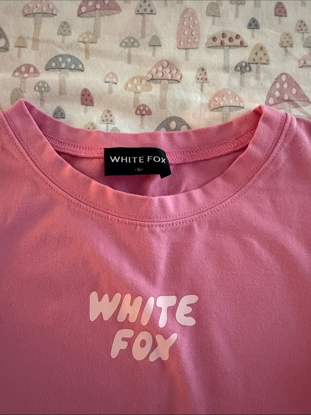 White fox pink shirt - Picture 2 of 3
